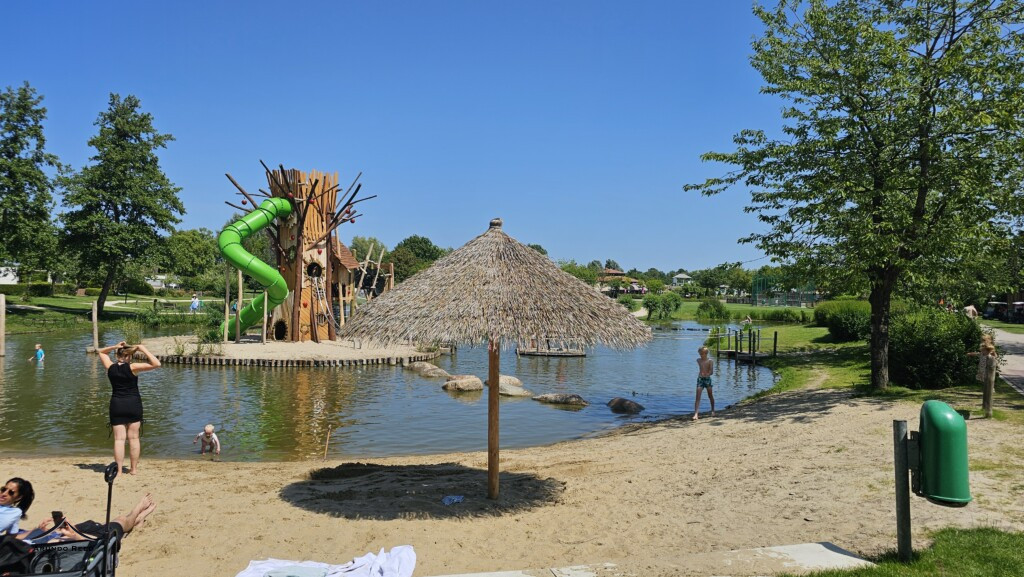 Coconut thatch parasols