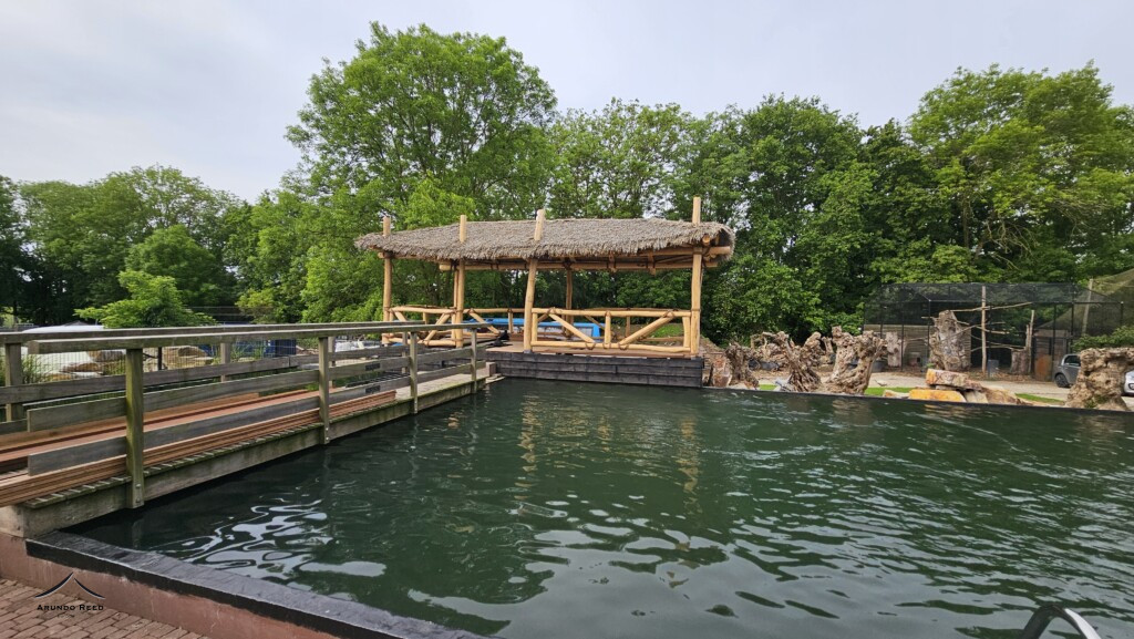 Gazebo met Coconut thatch